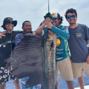 yate de lujo para pesca deportiva en altamar